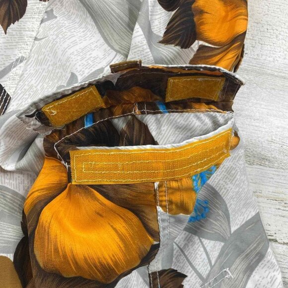 Quiksilver Board Swim Trunk Shorts Mens Small Grey Yellow Hawaiian Tropical - Picture 6 of 10